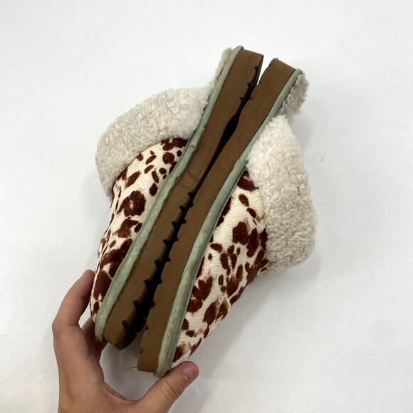 Ariat Cow Print Calf Hair Slippers - Picture 3 of 5